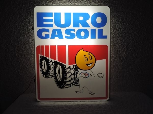 Enseigne lumineuse ESSO