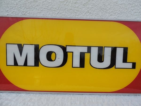 Enseigne lumineuse Motul