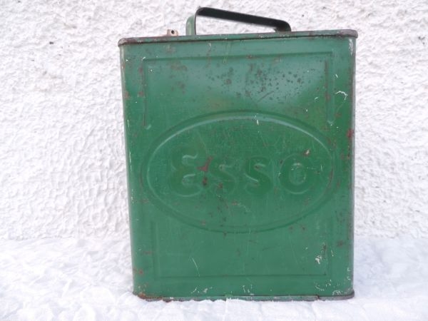 Bidon de pétrole ESSO