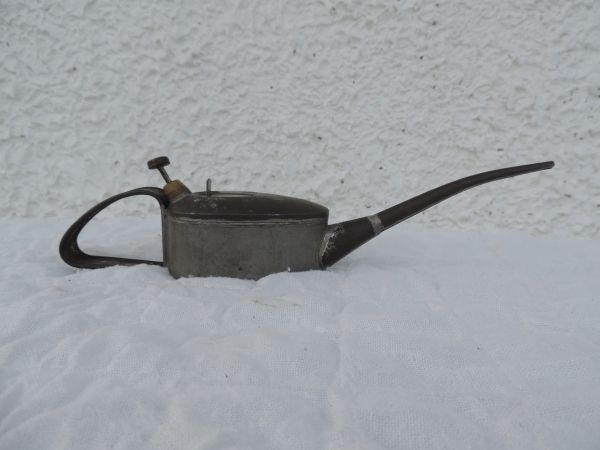 Burette ancienne