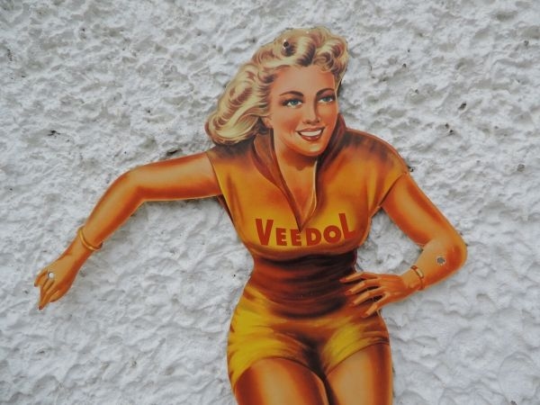 PIN UP VEEDOL