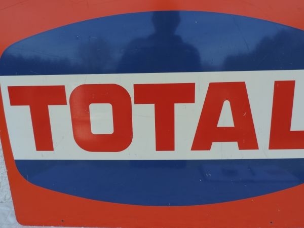 Tole publicitaire TOTAL