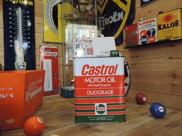 Bidon d'huile Castrol