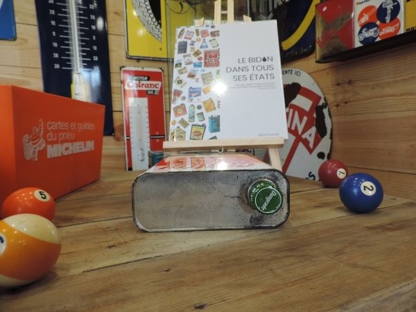 Bidon d'huile Castrol