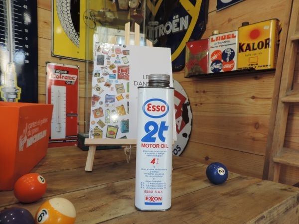 Bidon d'huile Esso