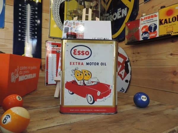 Bidon d'huile Esso