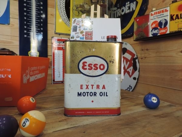 Bidon d'huile Esso