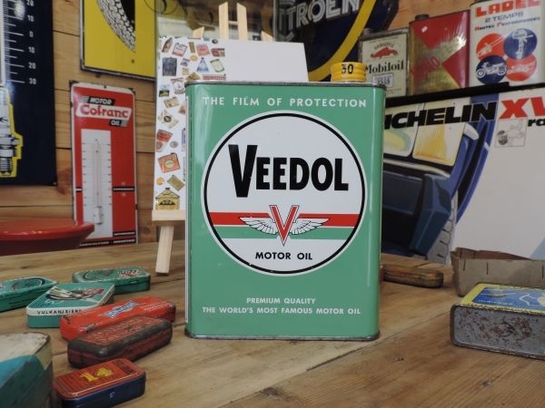 Bidon d'huile Veedol