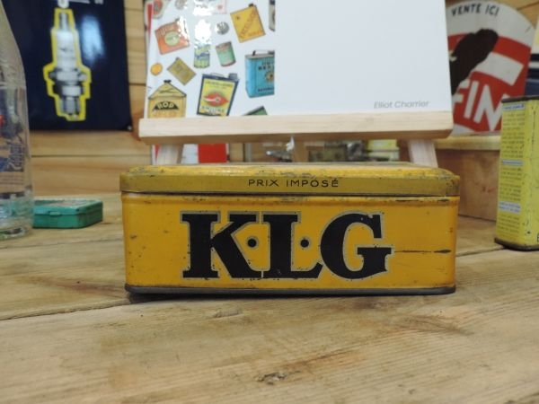 Boîte K.L.G