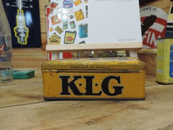 Boîte K.L.G