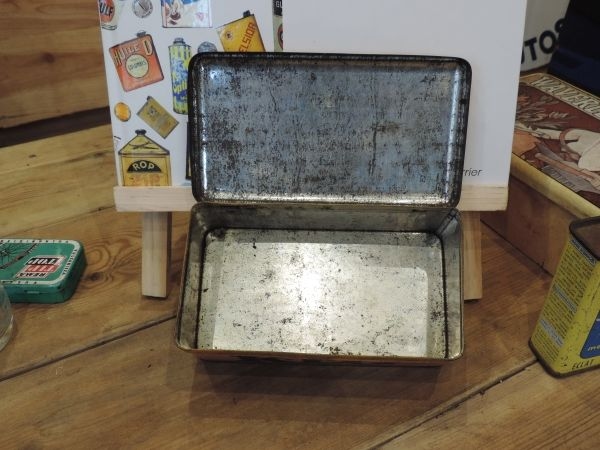Boîte K.L.G