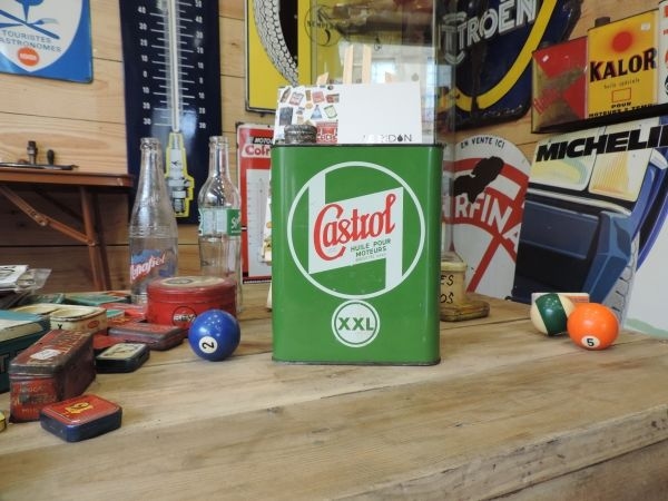 Bidon d'huile Castrol