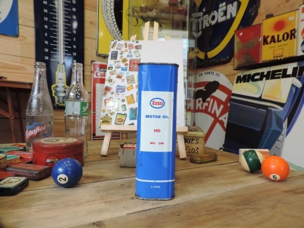 Bidon d'huile Esso