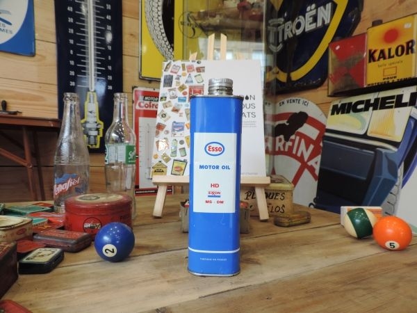 Bidon d'huile Esso