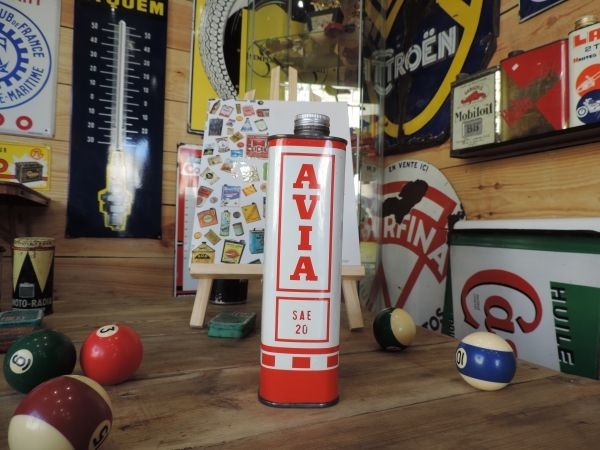 Bidon d'huile Avia