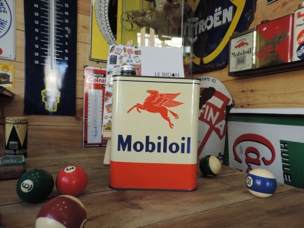 Bidon d'huile Mobiloil