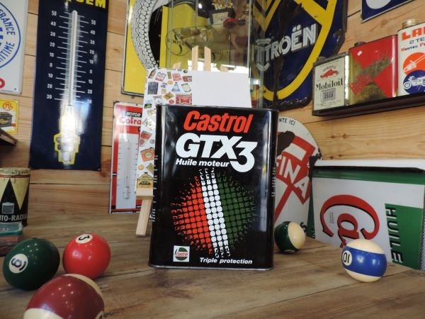 Bidon d'huile Castrol