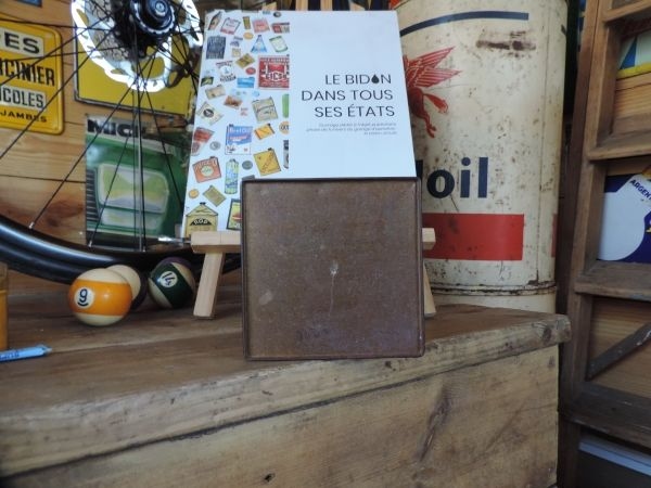 Boîte publicitaire KUB