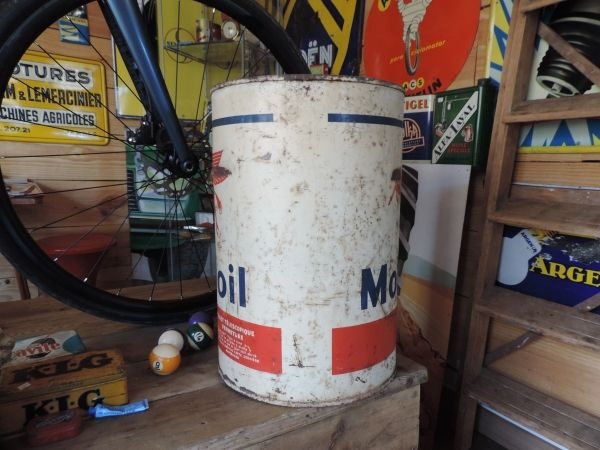 Fut à huile Mobiloil