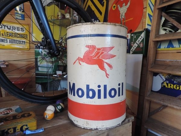 Fut à huile Mobiloil