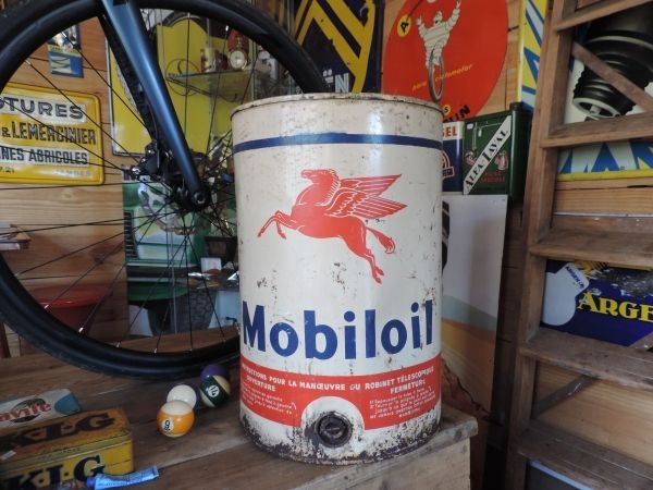 Fut à huile Mobiloil