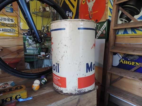 Fut à huile Mobiloil