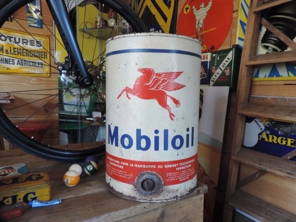 Fut à huile Mobiloil