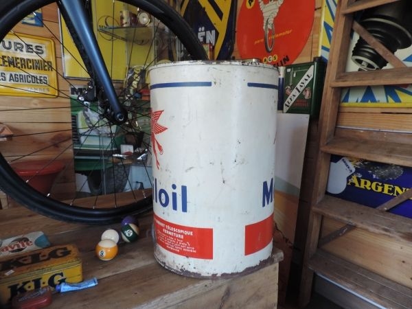 Fut à huile Mobiloil