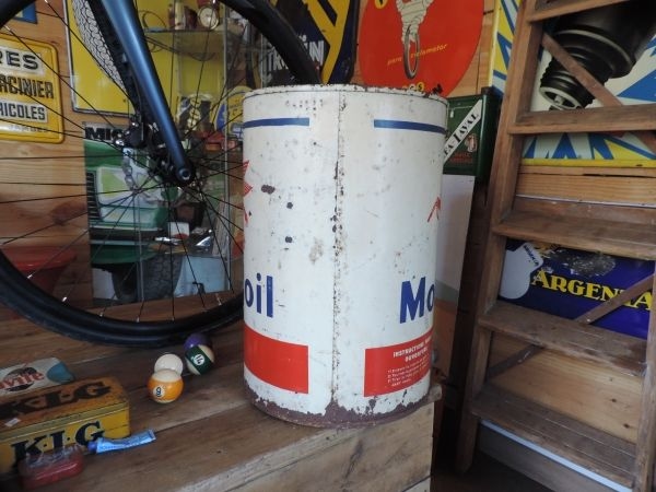 Fut à huile Mobiloil