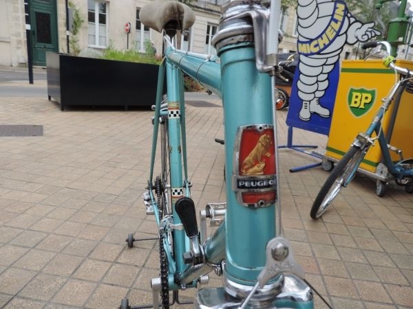 Vélo course Peugeot