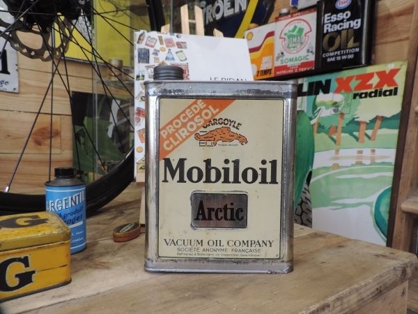 Bidon d'huile Mobiloil