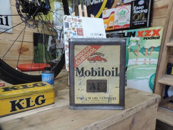 Bidon d'huile Mobiloil