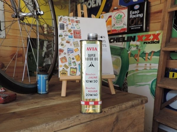 Bidon d'huile Avia