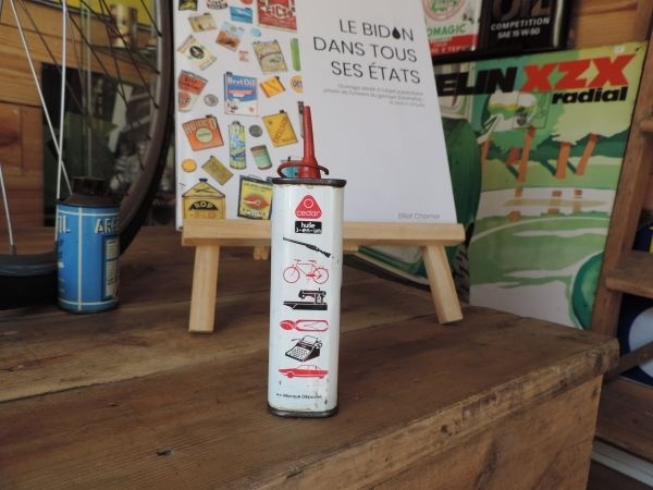Burette d'huile 3-en-un