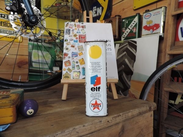 Bidon d'huile Elf