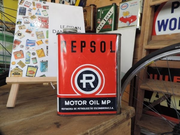 Bidon d'huile Repsol