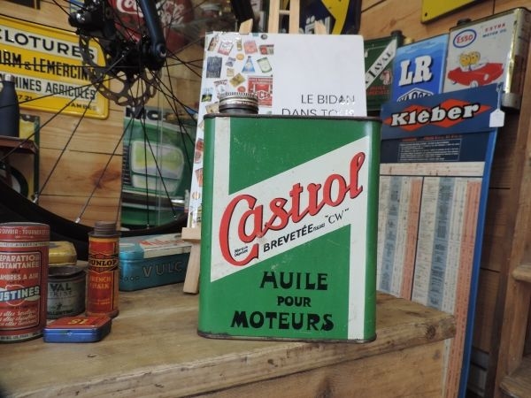 Bidon d'huile Castrol
