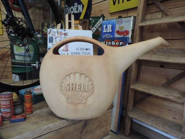 Arrosoir Shell