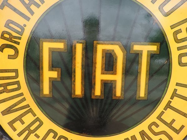 Enseigne publicitaire FIAT