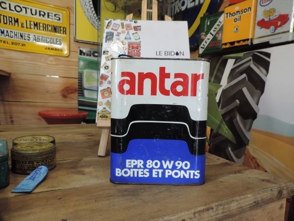 Bidon d'huile Antar