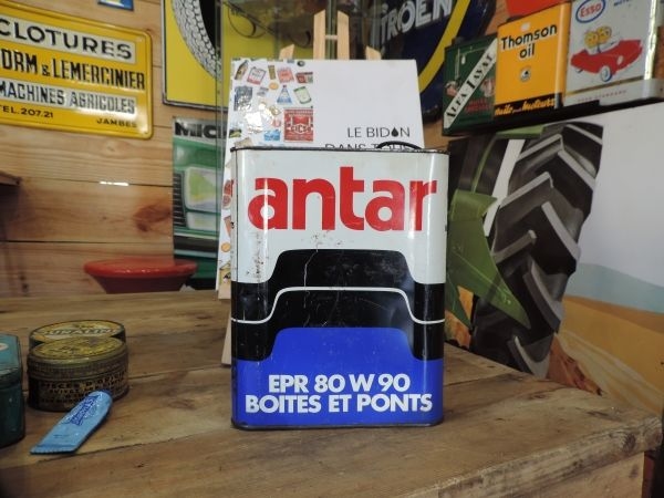 Bidon d'huile Antar