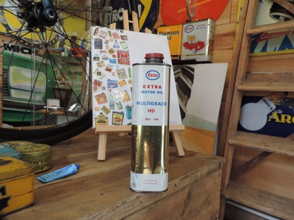 Bidon d'huile Esso