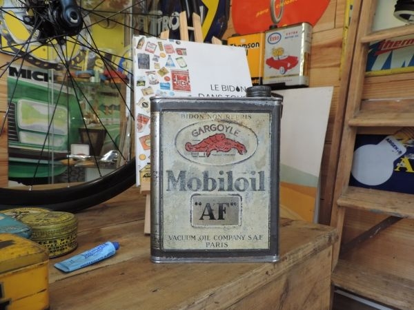 Bidon d'huile Mobiloil