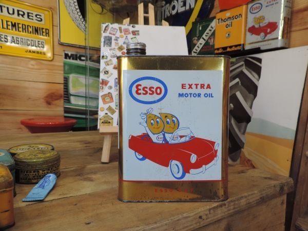 Bidon d'huile Esso