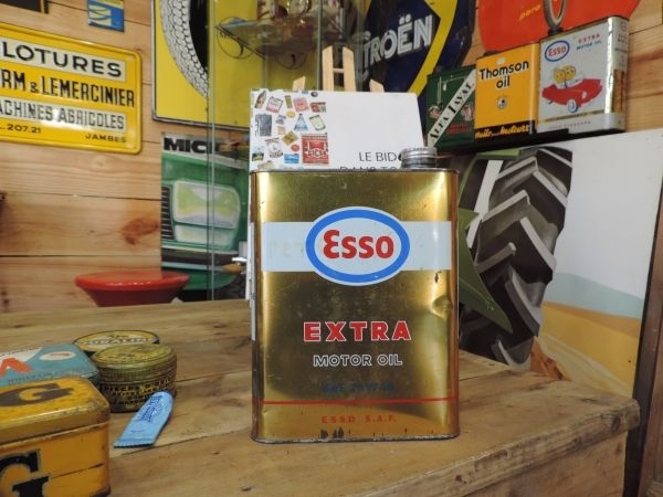 Bidon d'huile Esso