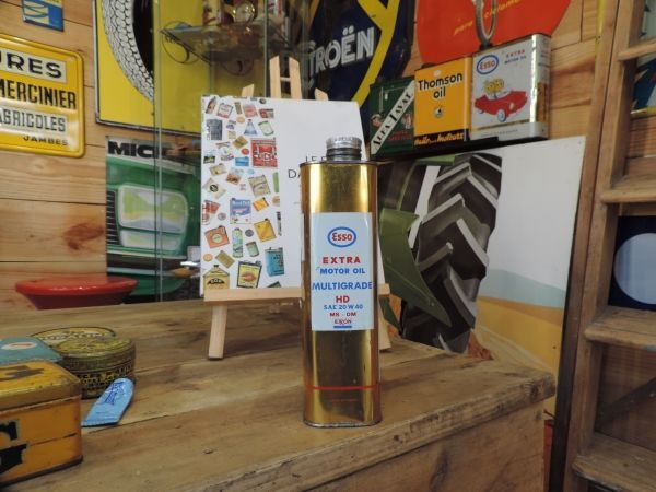 Bidon d'huile Esso