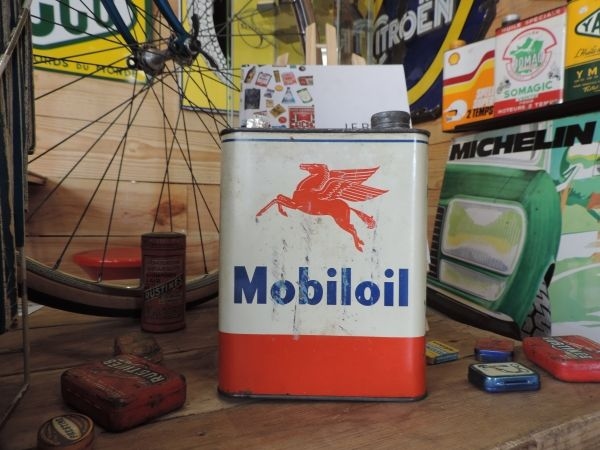Bidon d'huile Mobiloil