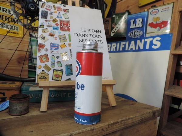 Bidon d'huile Esso