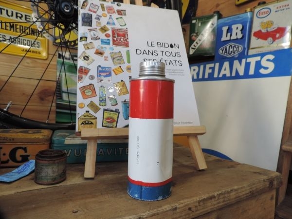 Bidon d'huile Esso