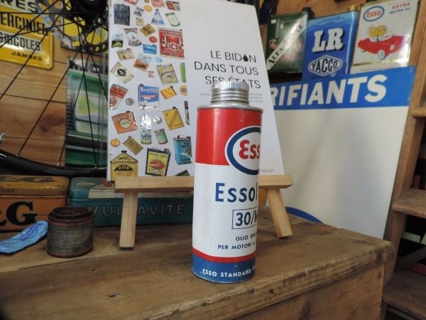 Bidon d'huile Esso
